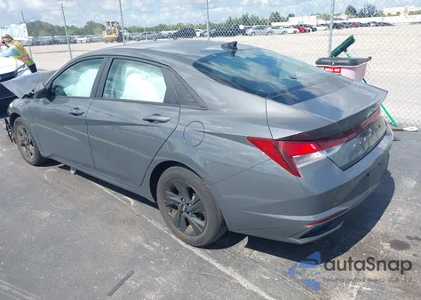 2023 Hyundai Elantra Sel z USA, uszkodzony, nr VIN KMHLM4AG6PU583998